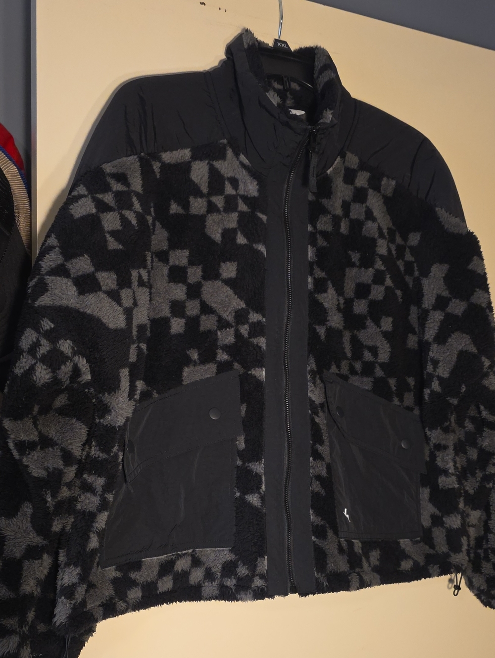 Joylab  Black & Gray Patterned Fleece Jacket - Picture 3 of 6